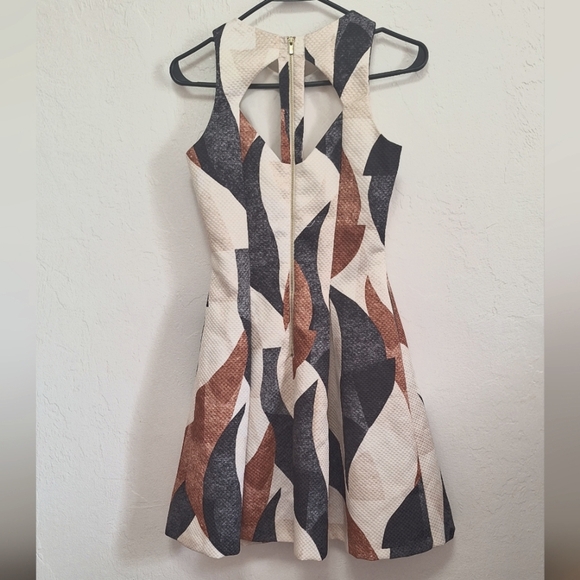 H&M Cutout Short A-Line Multicolor Women's Mini Dress Size 4 - Picture 3 of 5